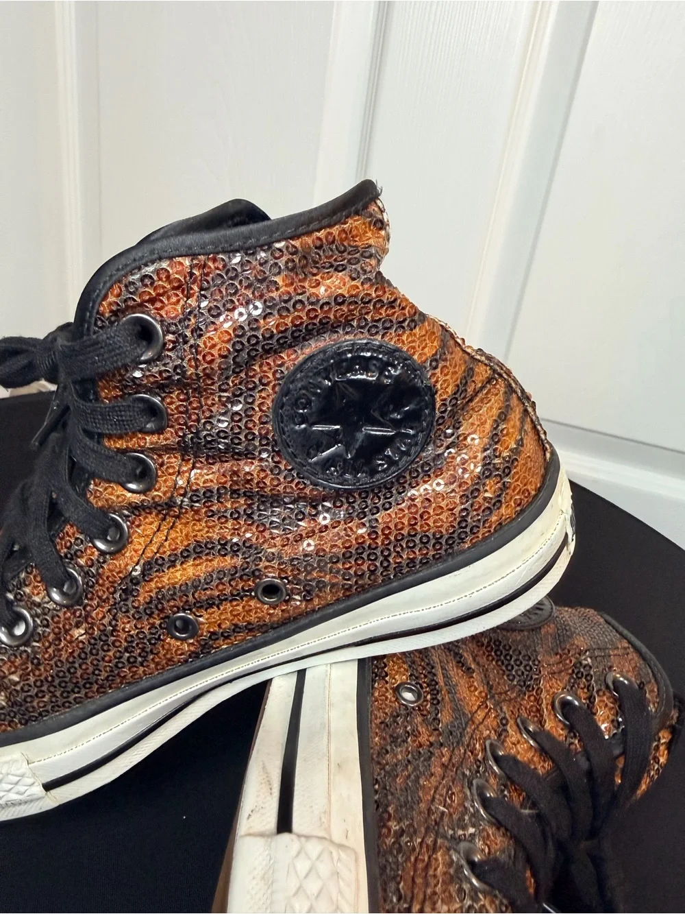 Converse sparkling sequin